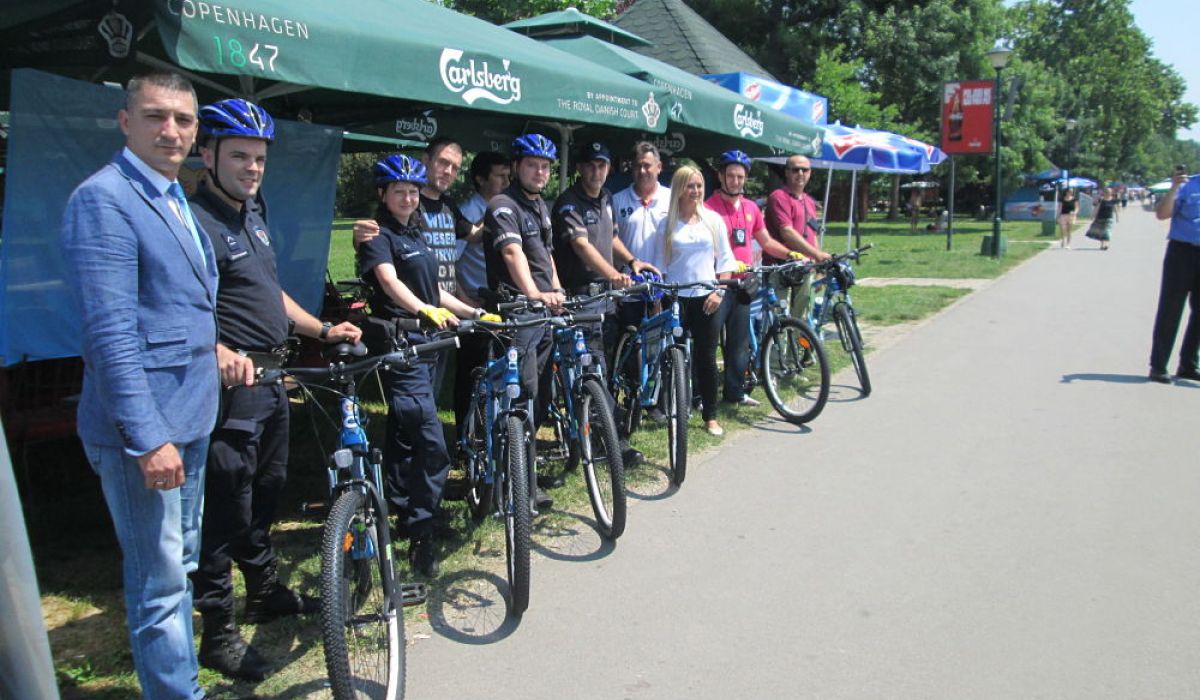 REČNA POLICIJA NA BICIKLIMA